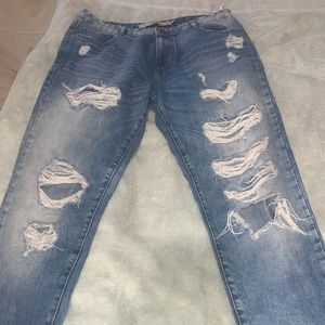 ZARA size 4 ripped straight jeans